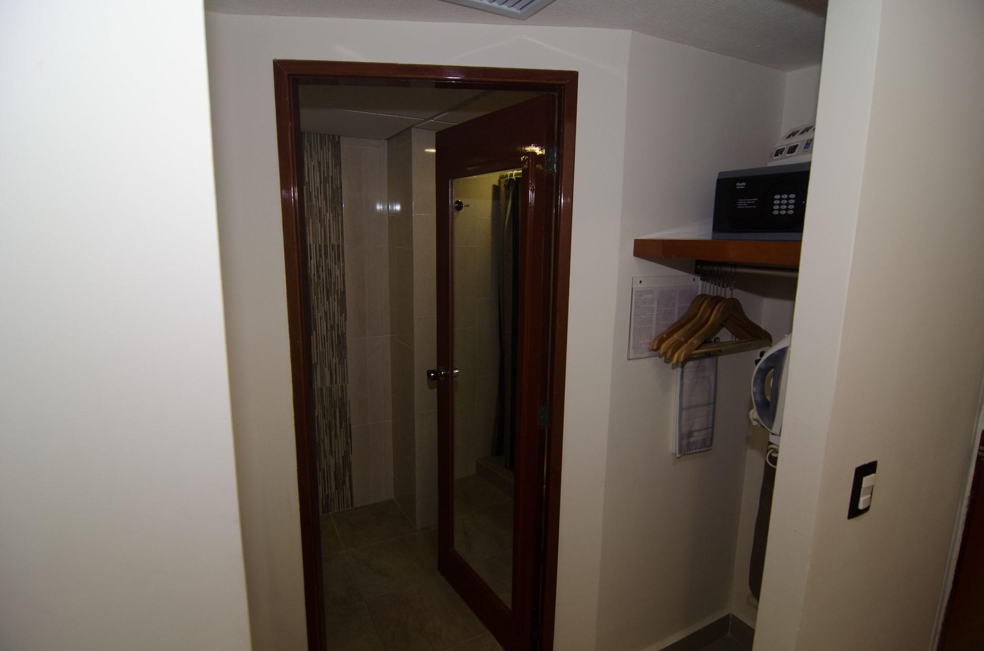 Hotel Hostal De Cortes Veracruz Bagian luar foto
