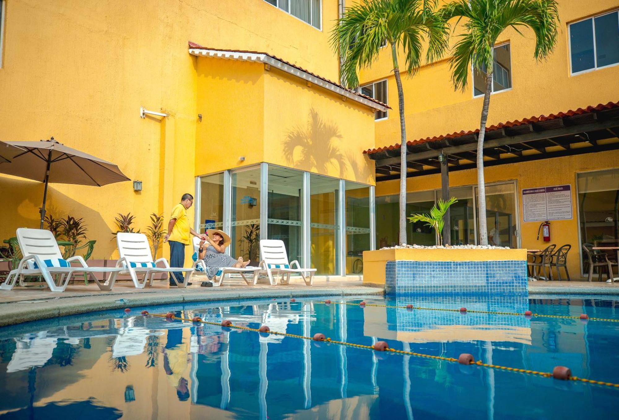 Hotel Hostal De Cortes Veracruz Bagian luar foto