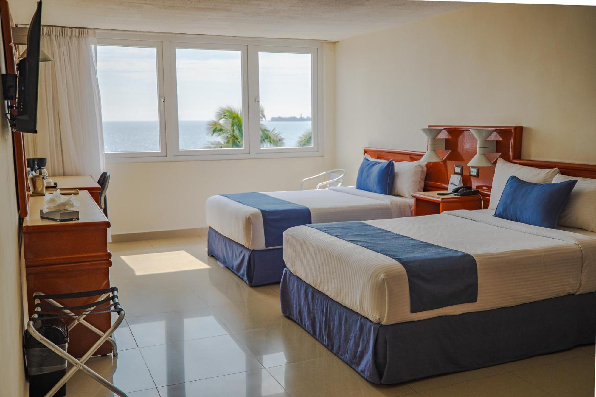 Hotel Hostal De Cortes Veracruz Bagian luar foto