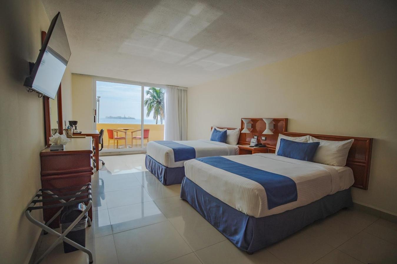 Hotel Hostal De Cortes Veracruz Bagian luar foto
